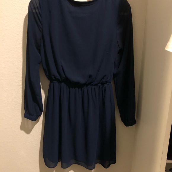 Express Dress - Picture 3 of 3